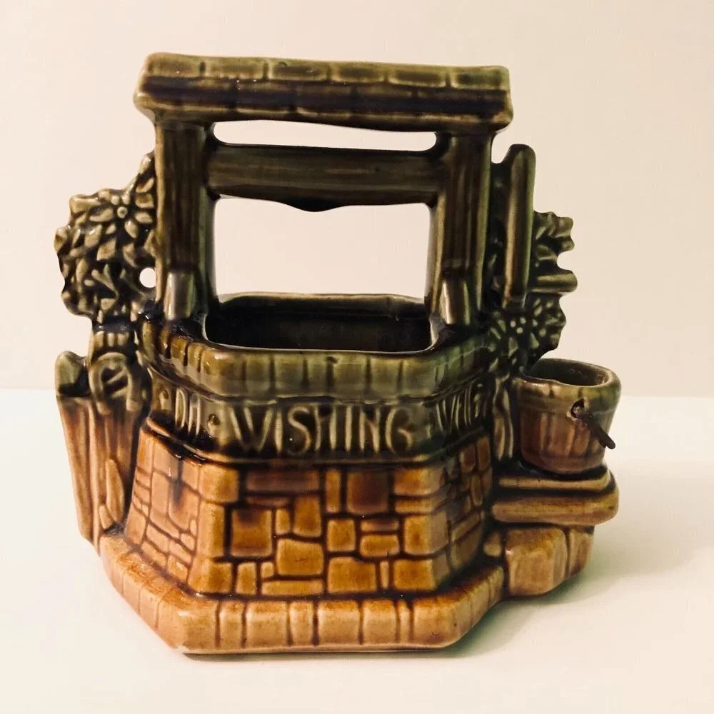 Vintage Mccoy Art Pottery Wishing Well Planter USA